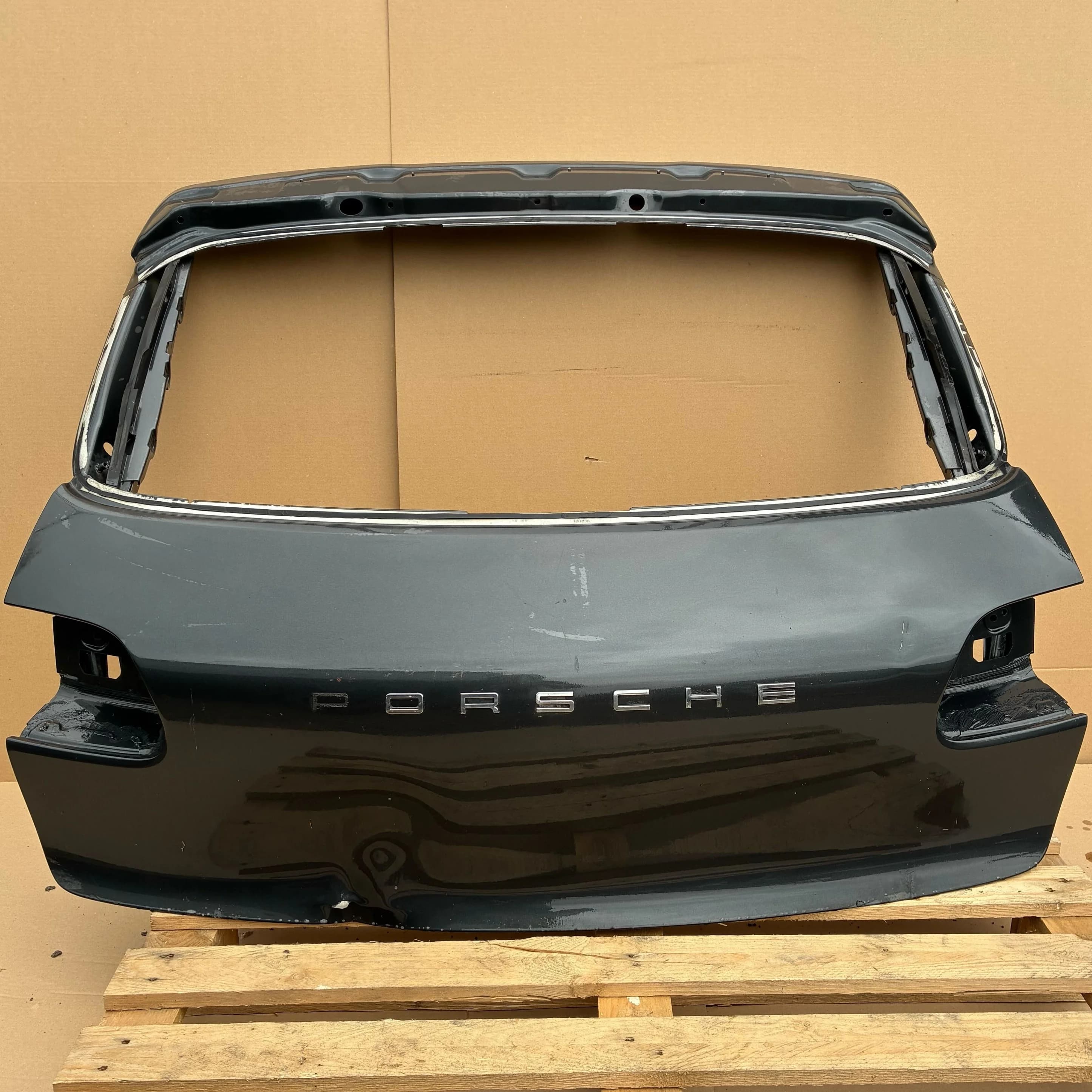 Klapa bagażnika PORSCHE MACAN 95B 14-18r (95B827126A, 95B827123)