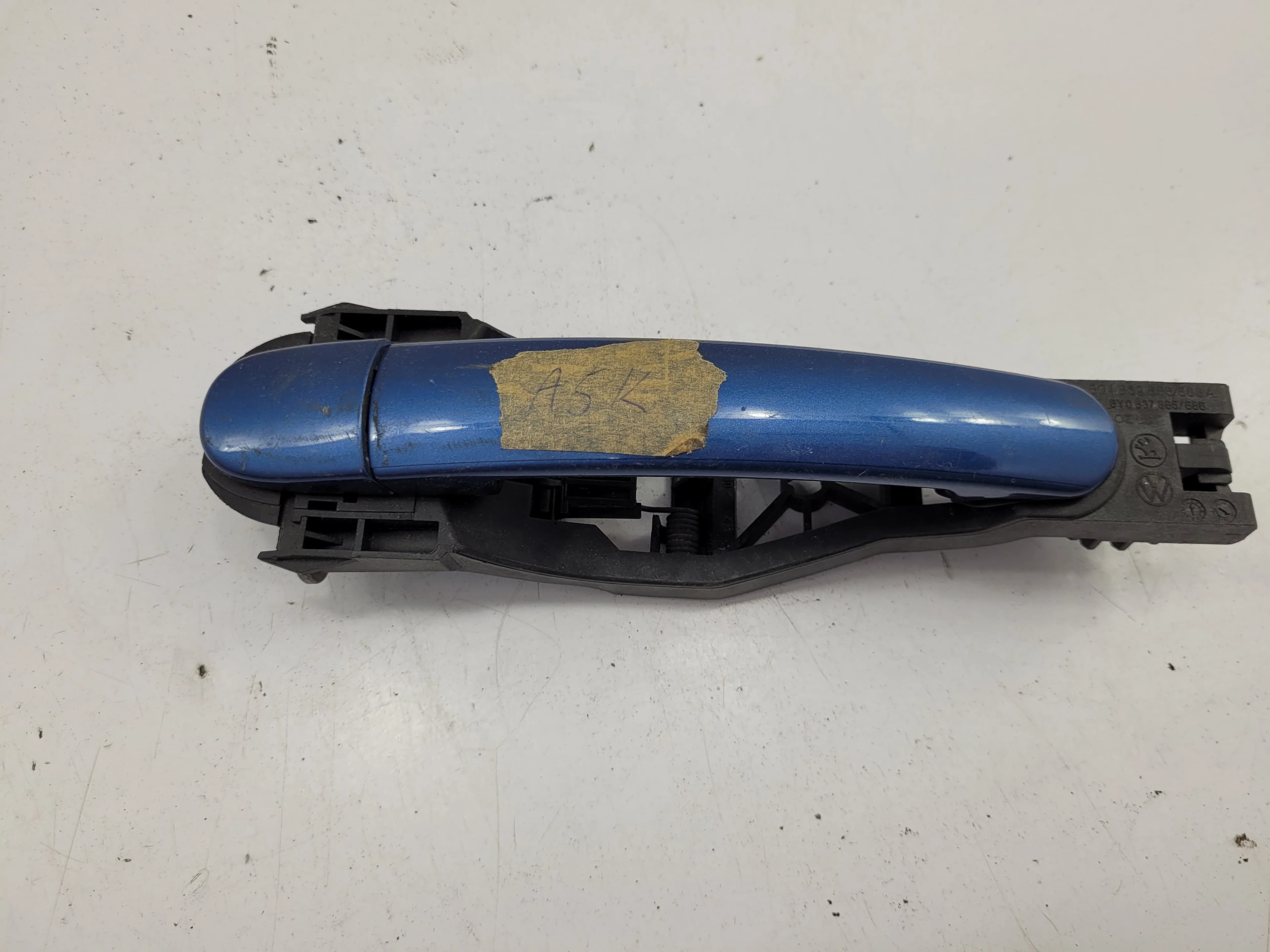 Klamka drzwi SKODA OCTAVIA 2 | FABIA 1 (6Y0837885, 6Y0837886)