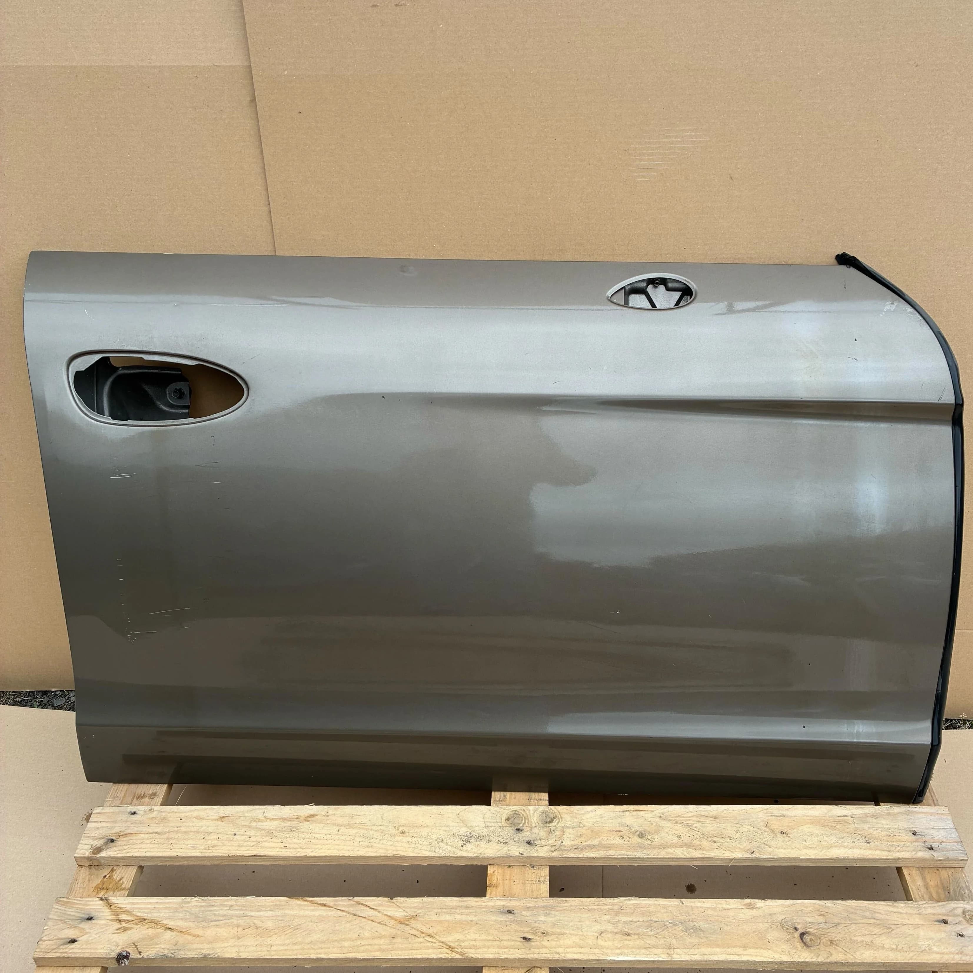 Drzwi prawe przednie PORSCHE PANAMERA 970 09-16r (97053101202GRV, 97053101200)