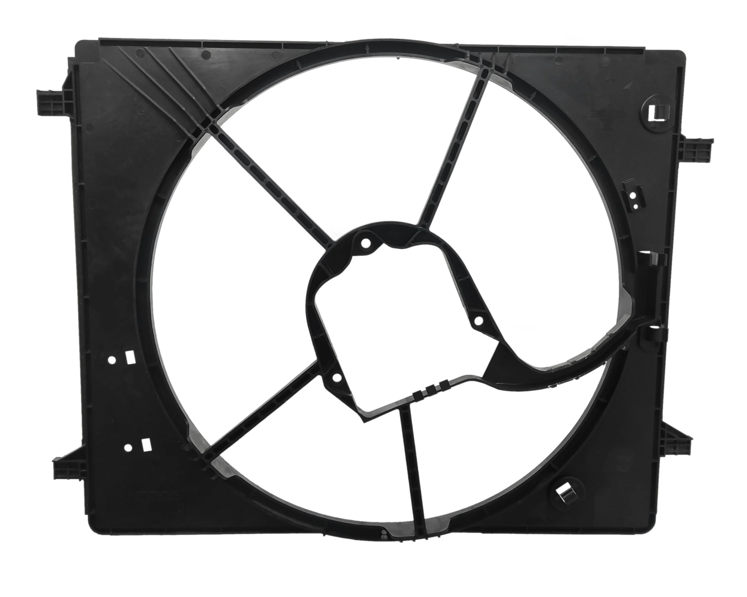 Obudowa wentylatora Maserati Quattroporte/Ghibli 3.0D