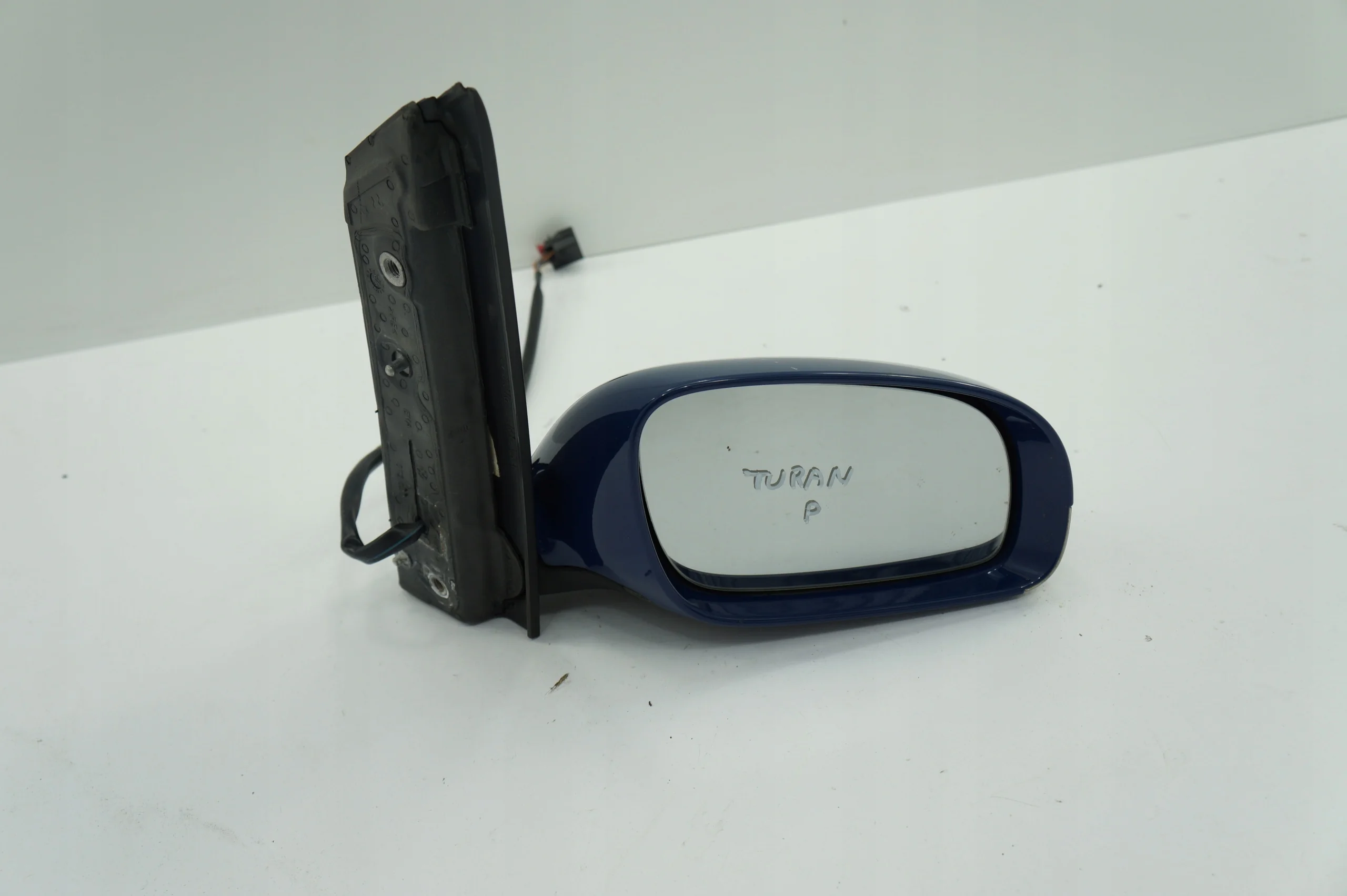 LUSTERKO SZKŁO PRAWE VW TOURAN 03-06 OPOLE