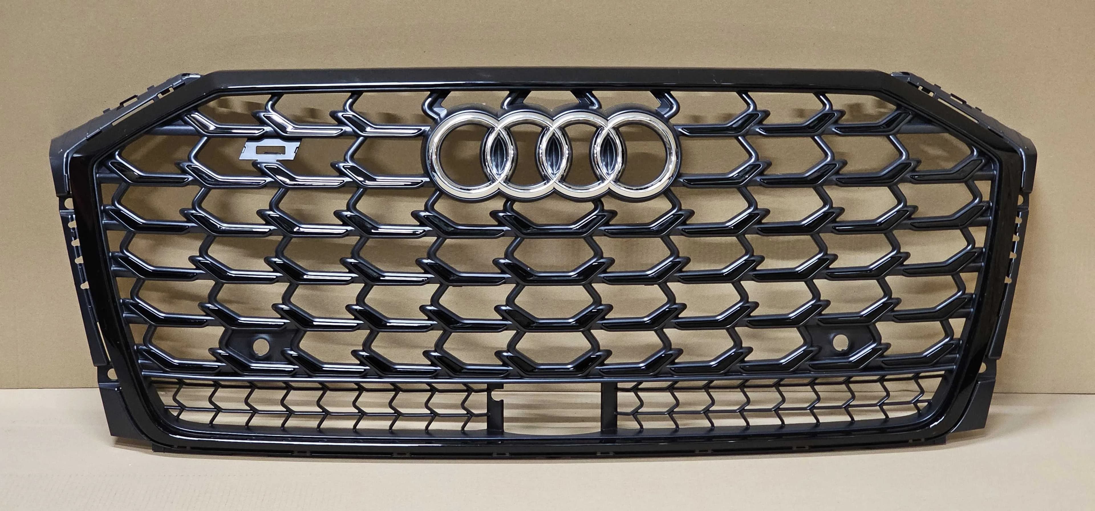 Atrapa zderzaka AUDI S8 D5 FL 21+ S-LINE BLACK (4N0853651AC, 4N0853651AD, 4N0853651AE)