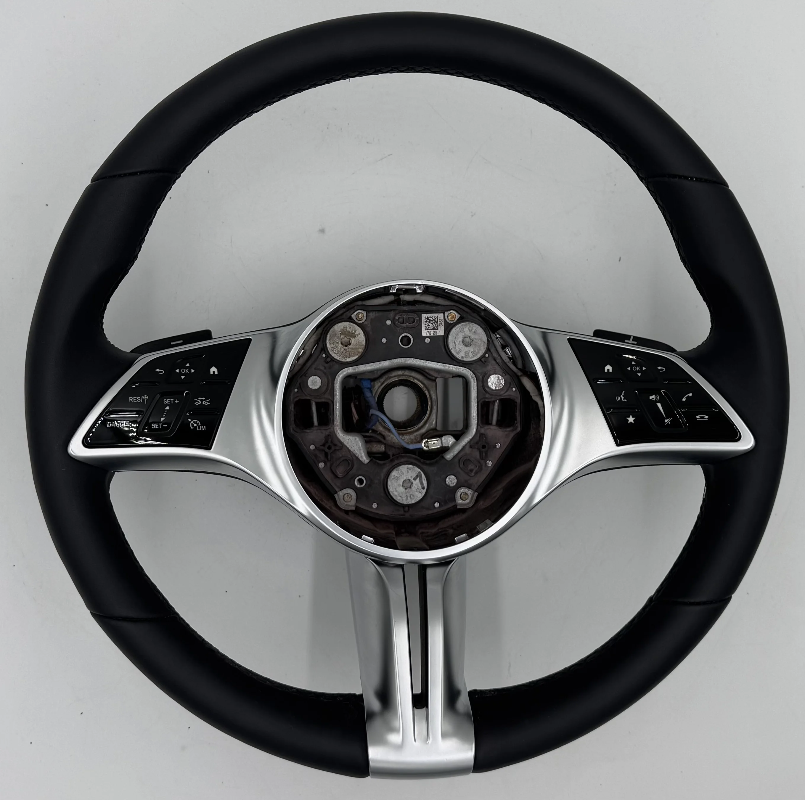 Kierownica MERCEDES W213 W206 GLA GLC (1) (A0004603114)