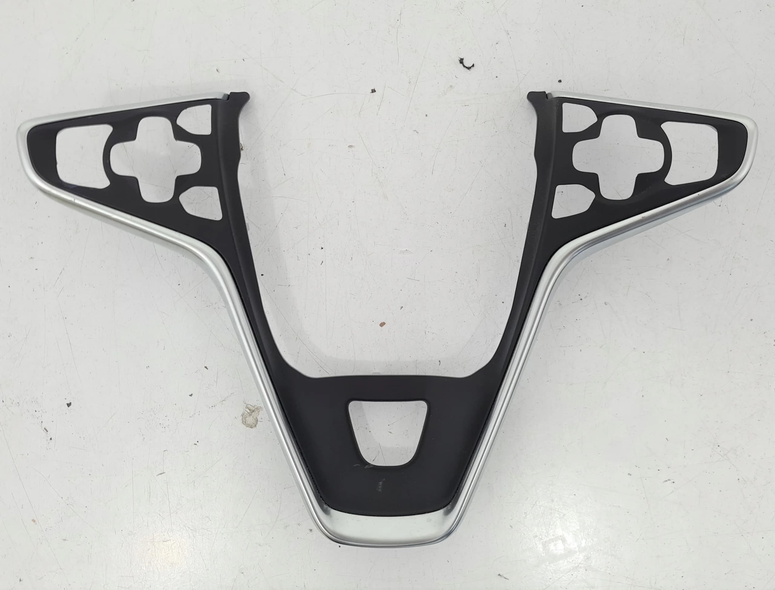 RAMKA KIEROWNICY OPEL INSIGNIA A LIFT 13-17r