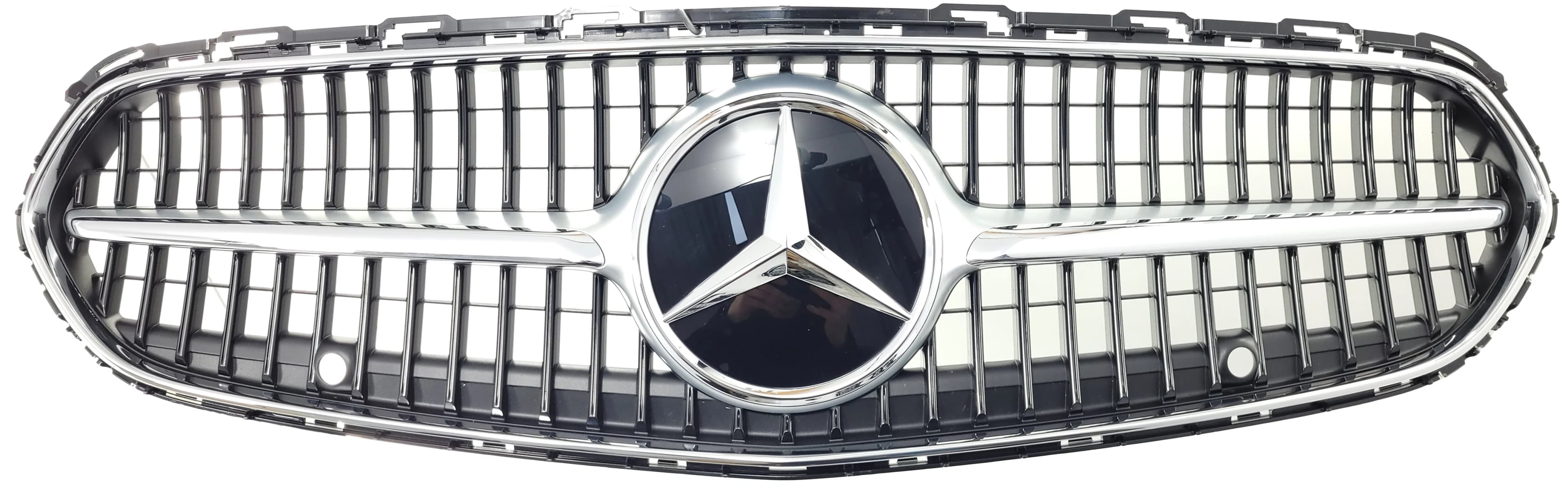 Atrapa zderzaka MERCEDES C-KLASA W206 Zwykły Silver (A2068883800)