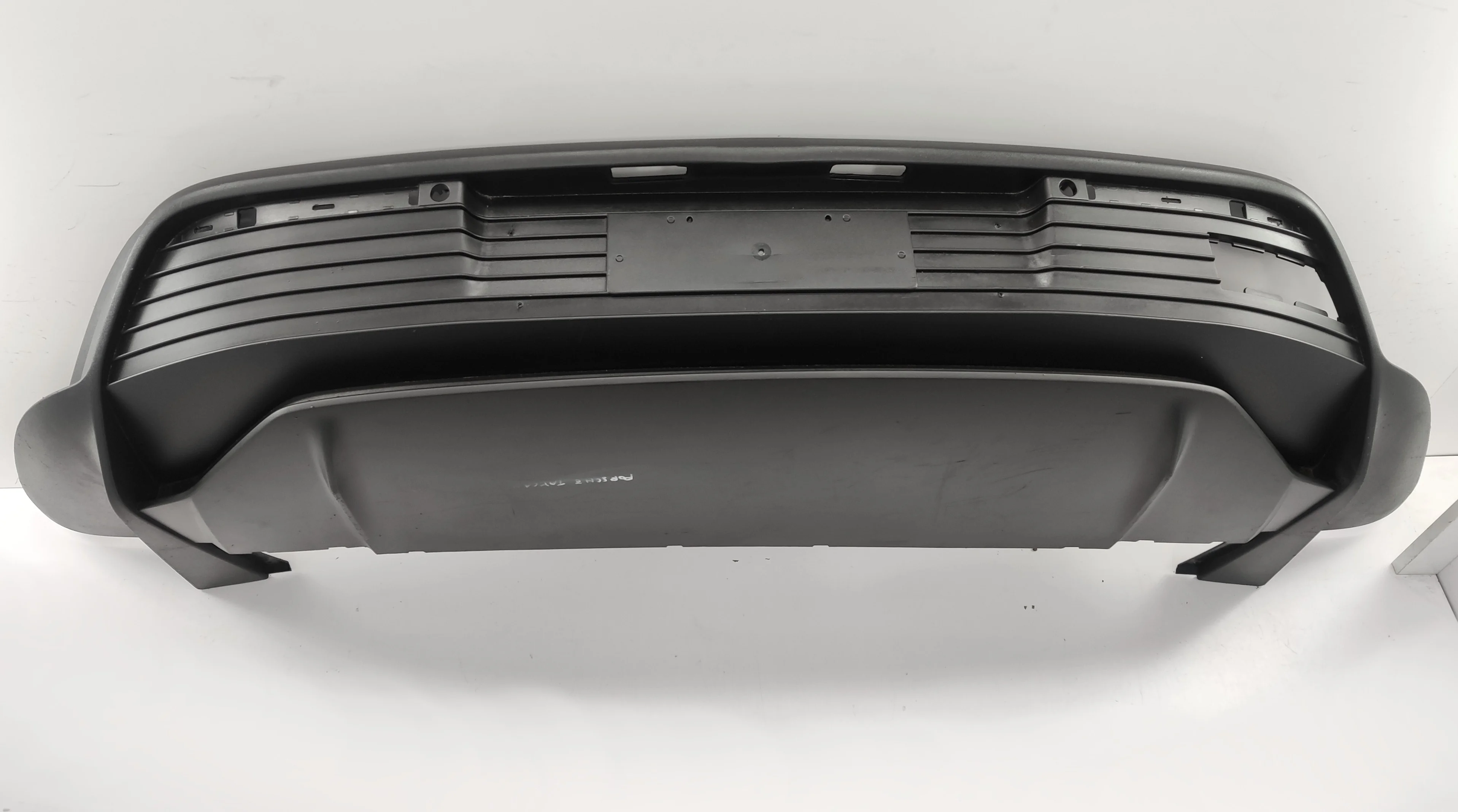 SPOILER ZDERZAK TYLNY PORSCHE TAYCAN 9J1 (9J1807983F)