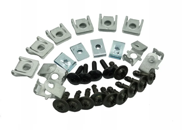 Spinki montażowe NADKOLA A8 D4