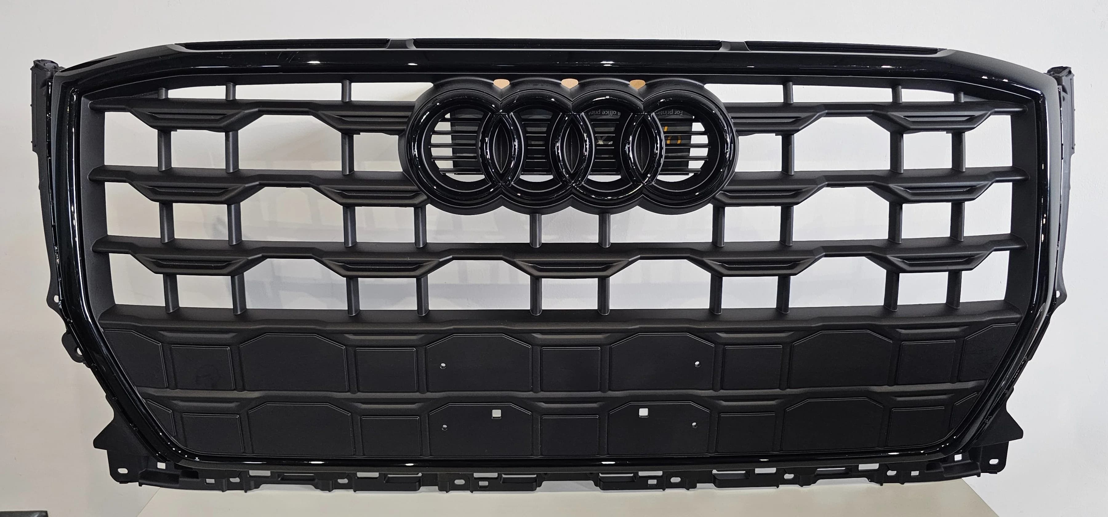 Atrapa zderzaka AUDI Q2 81A LIFT S-LINE 19- BLACK (81A853651H)