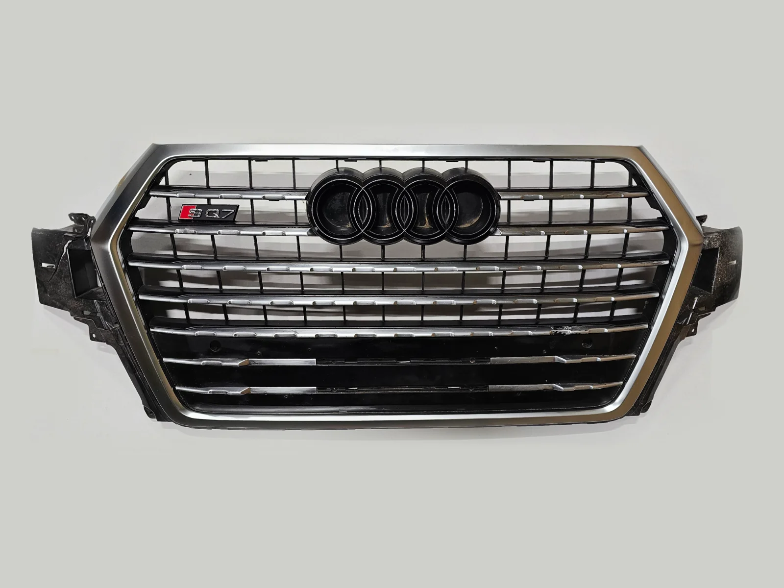 Atrapa zderzaka Audi Q7 4M 2015 - 2019 S-LINE SATYNA OE (4MO, 853, 651)