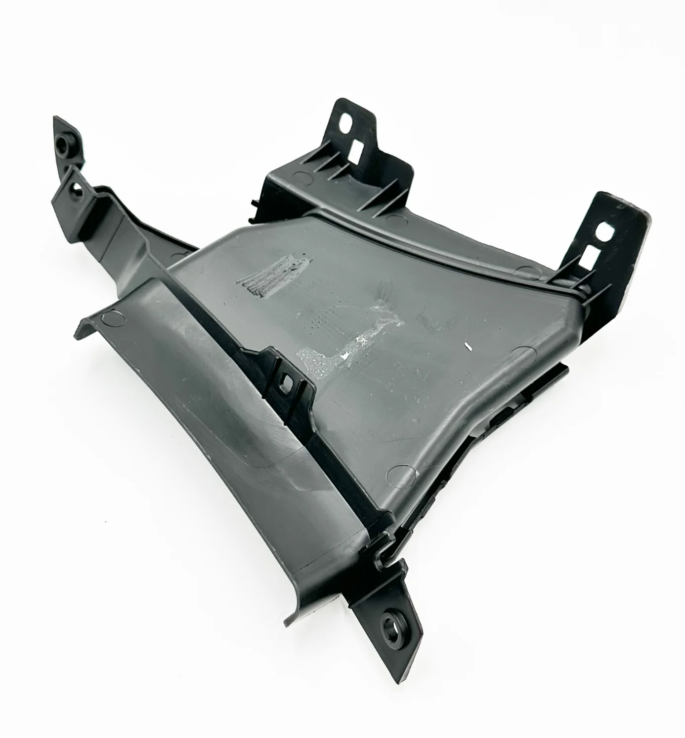 Kierownica powietrza AUDI A4 B9 FL S-LINE PRAWA (8W0121764C)