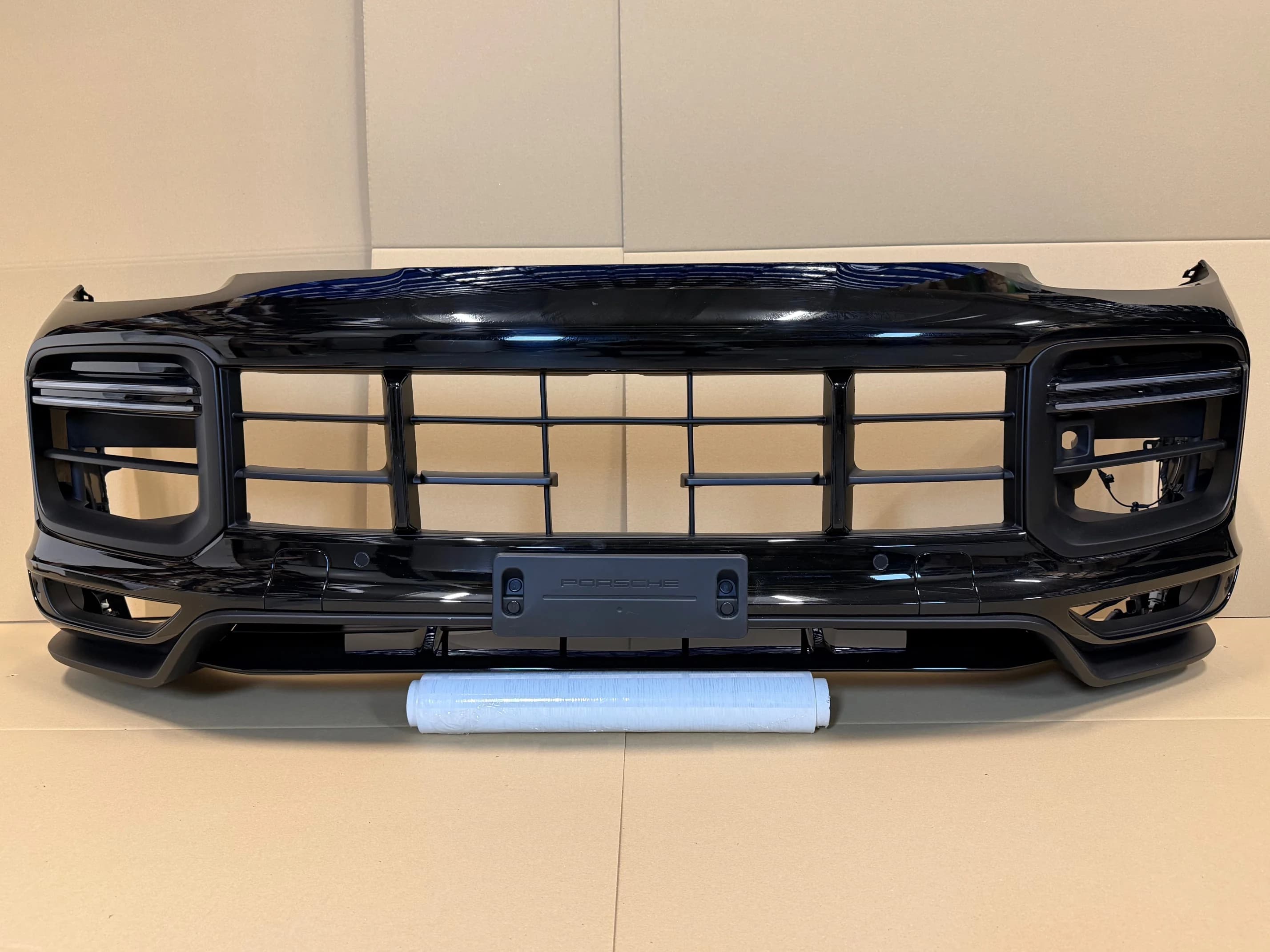 Zderzak przedni PORSCHE CAYENNE 9Y TURBO GT 18-23r (9Y0807221A)