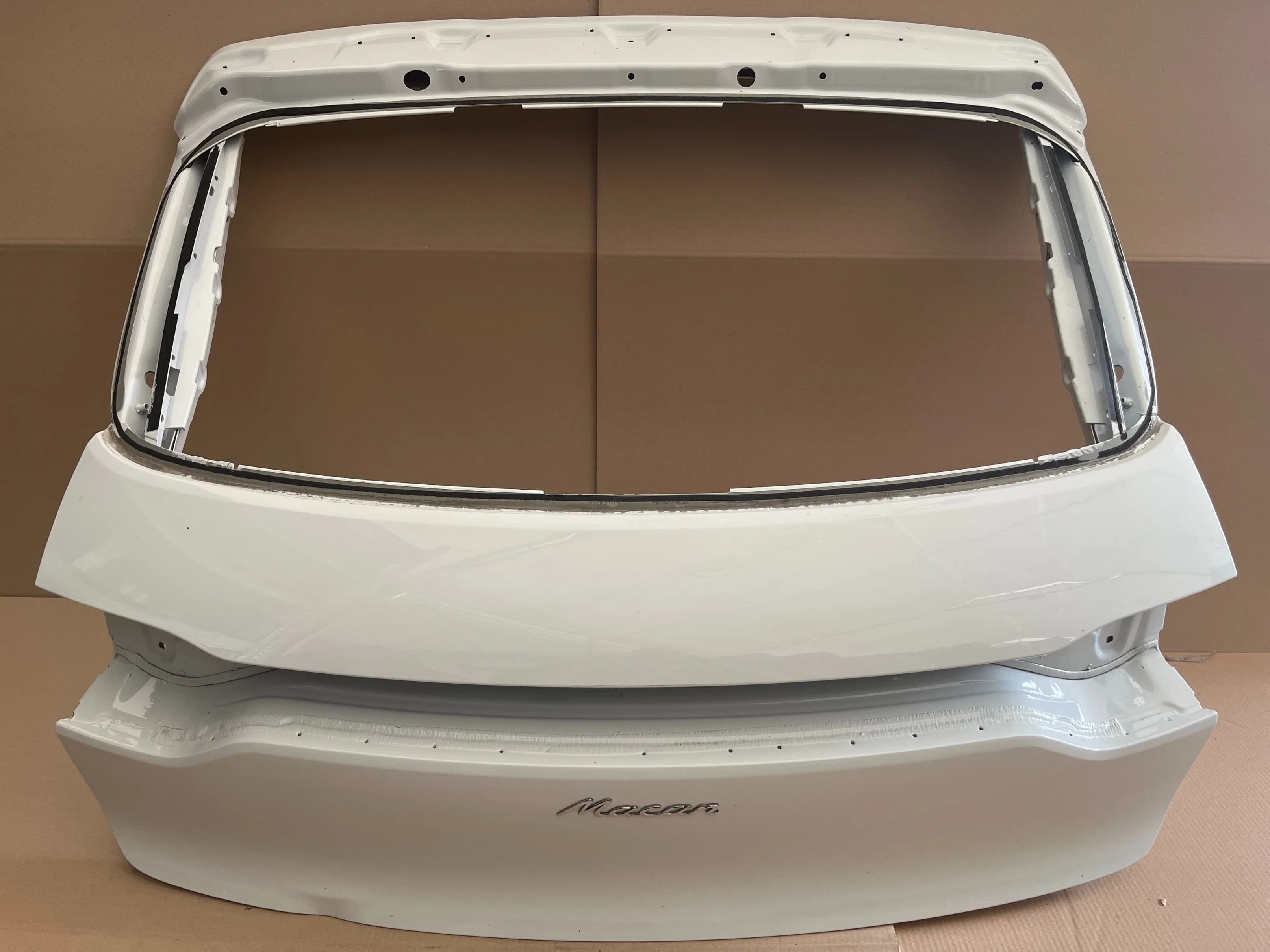 Tylna klapa bagażnika PORSCHE MACAN 95B FL (95B827041)