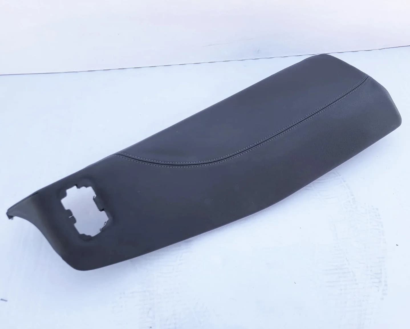 BOCZEK TYLNEJ KANAPY PRAWY ALFA ROMEO STELVIO (156135892)