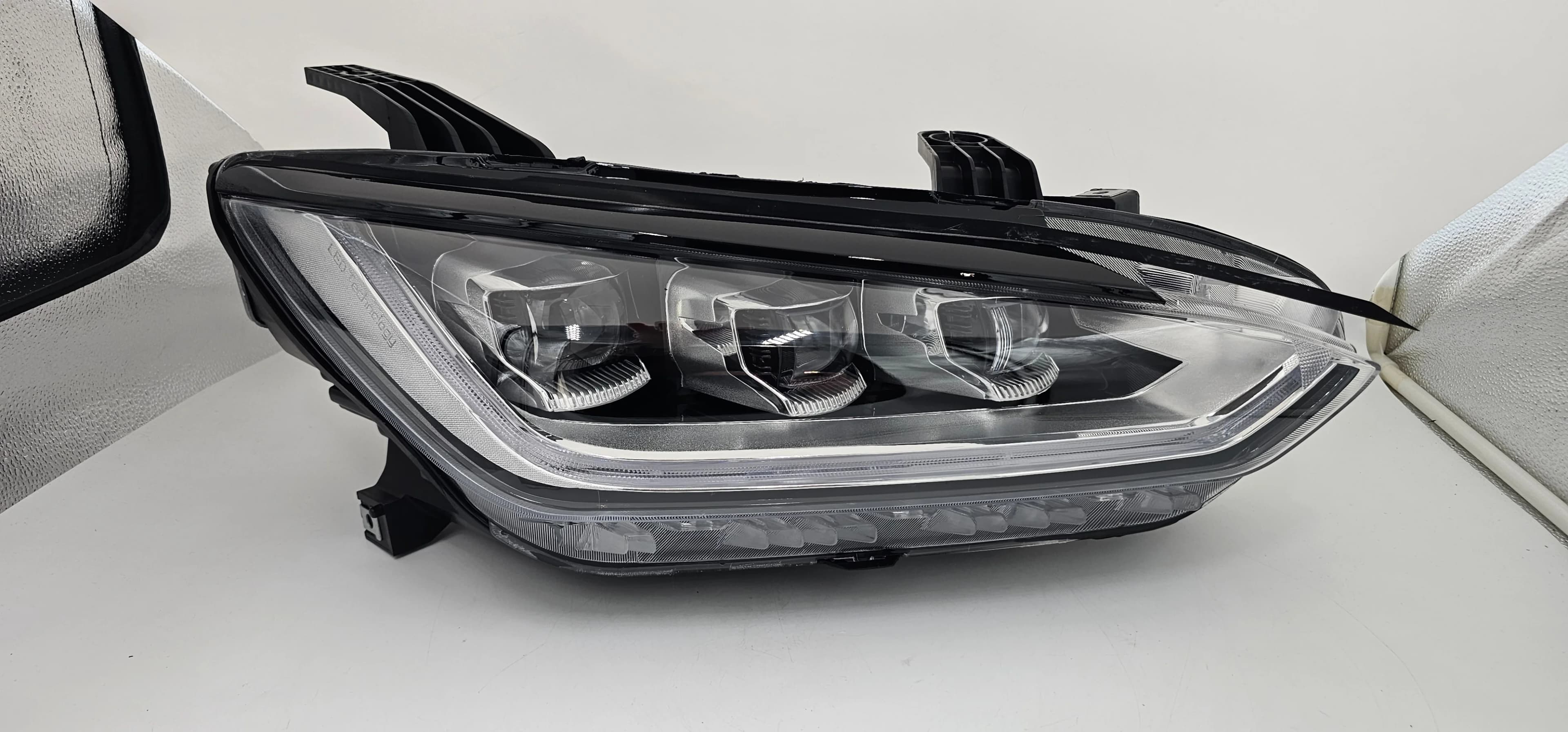 Lampa prawa przednia FULL LED BYD E2/E3 19-23 (4121020A)