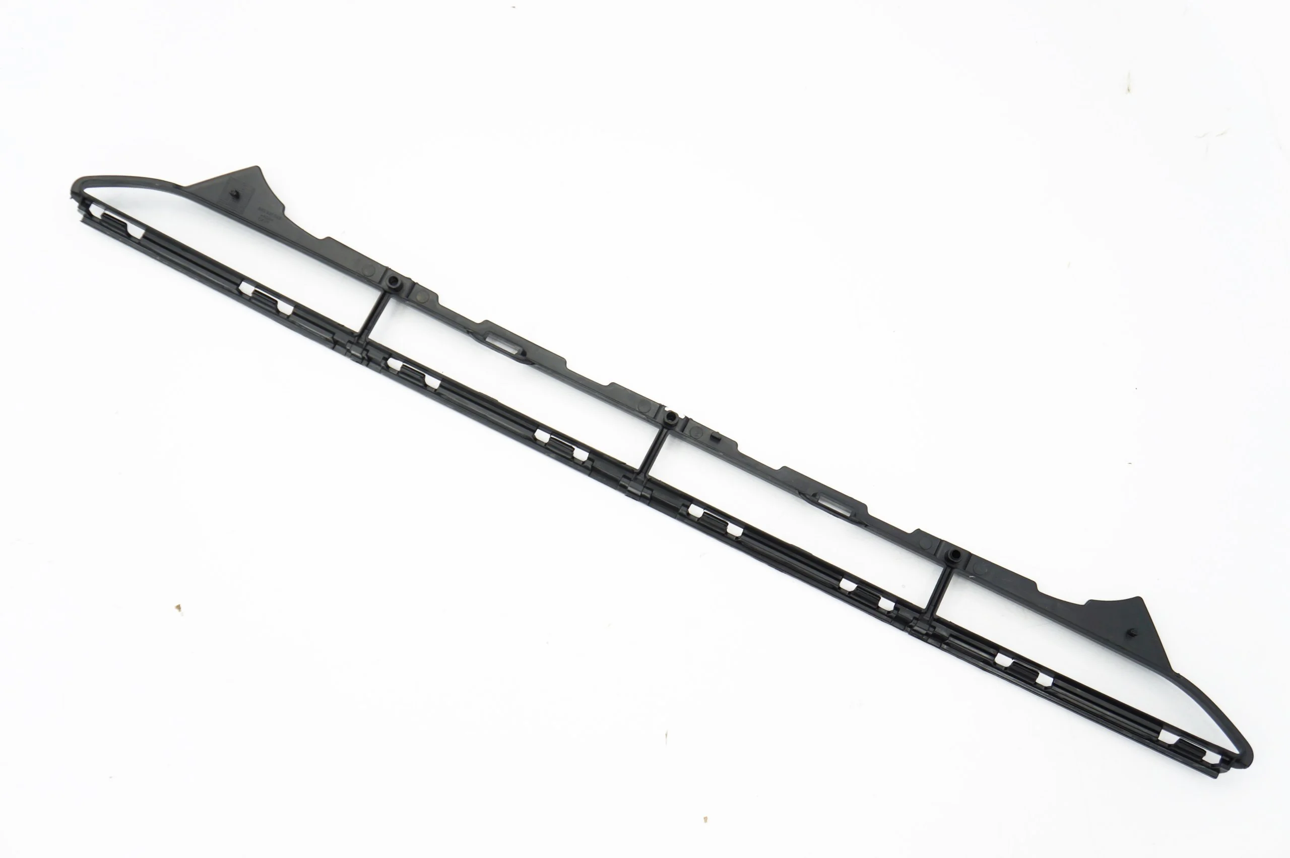 Kratka środkowa zderzaka AUDI A4 B8 FL (8K0807683)