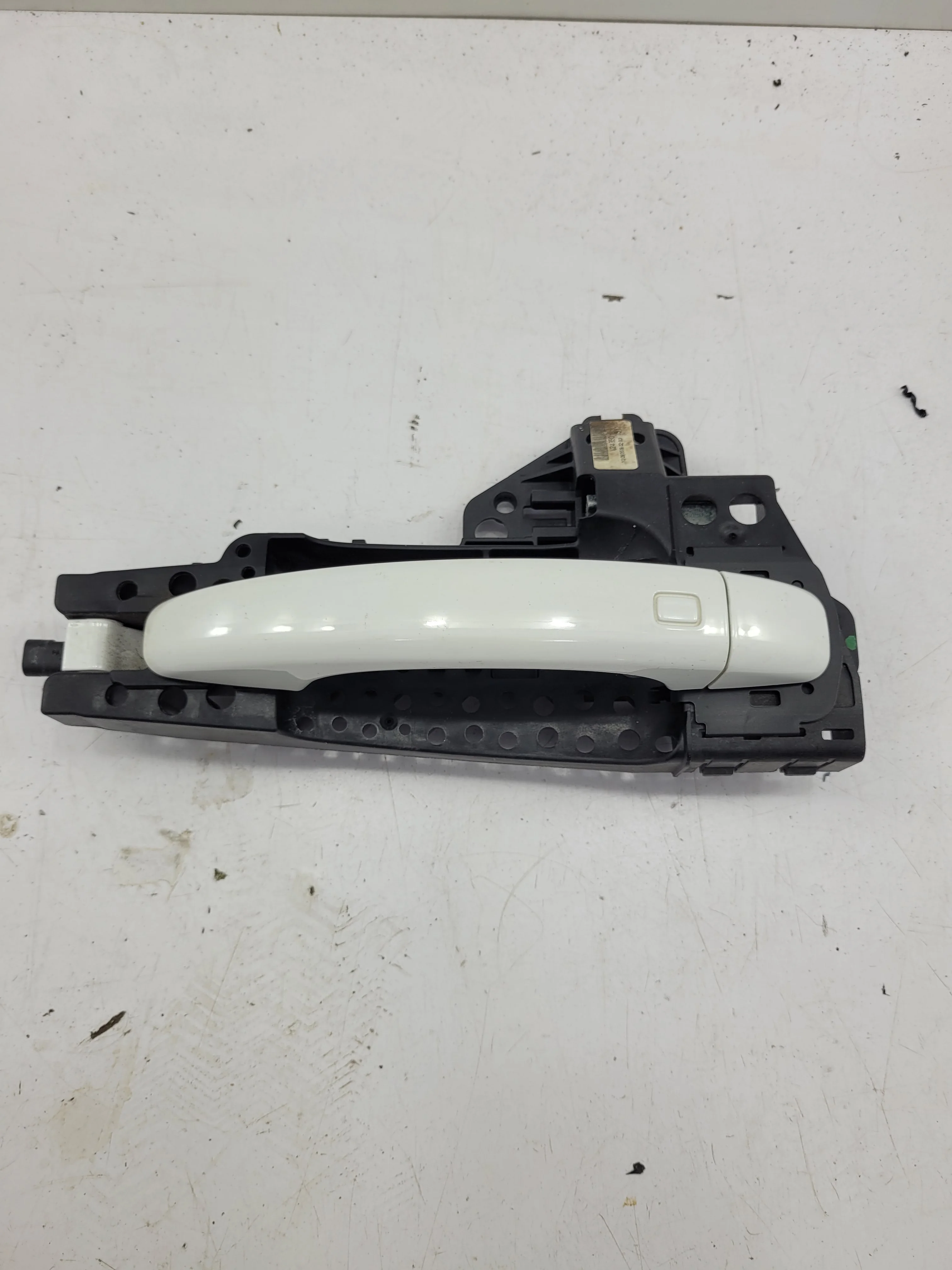 Klamka drzwi AUDI A4 B8 Prawy Przód (8T0837886A)