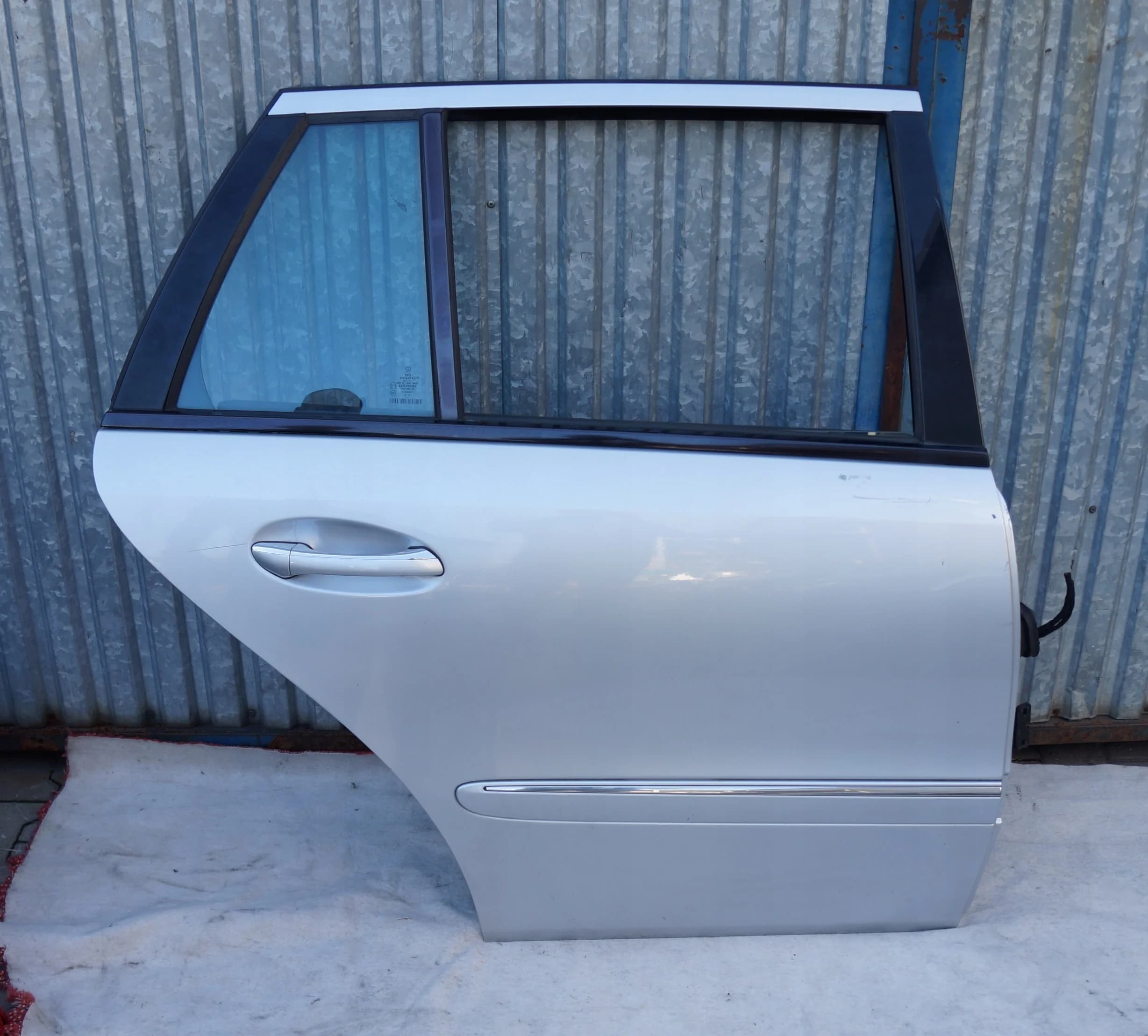 DRZWI PRAWE TYLNE MERCEDES W211 E-KLASA OPOLE 744