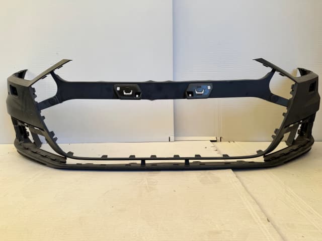 Zderzak przedni AUDI A8 D5 17-21R