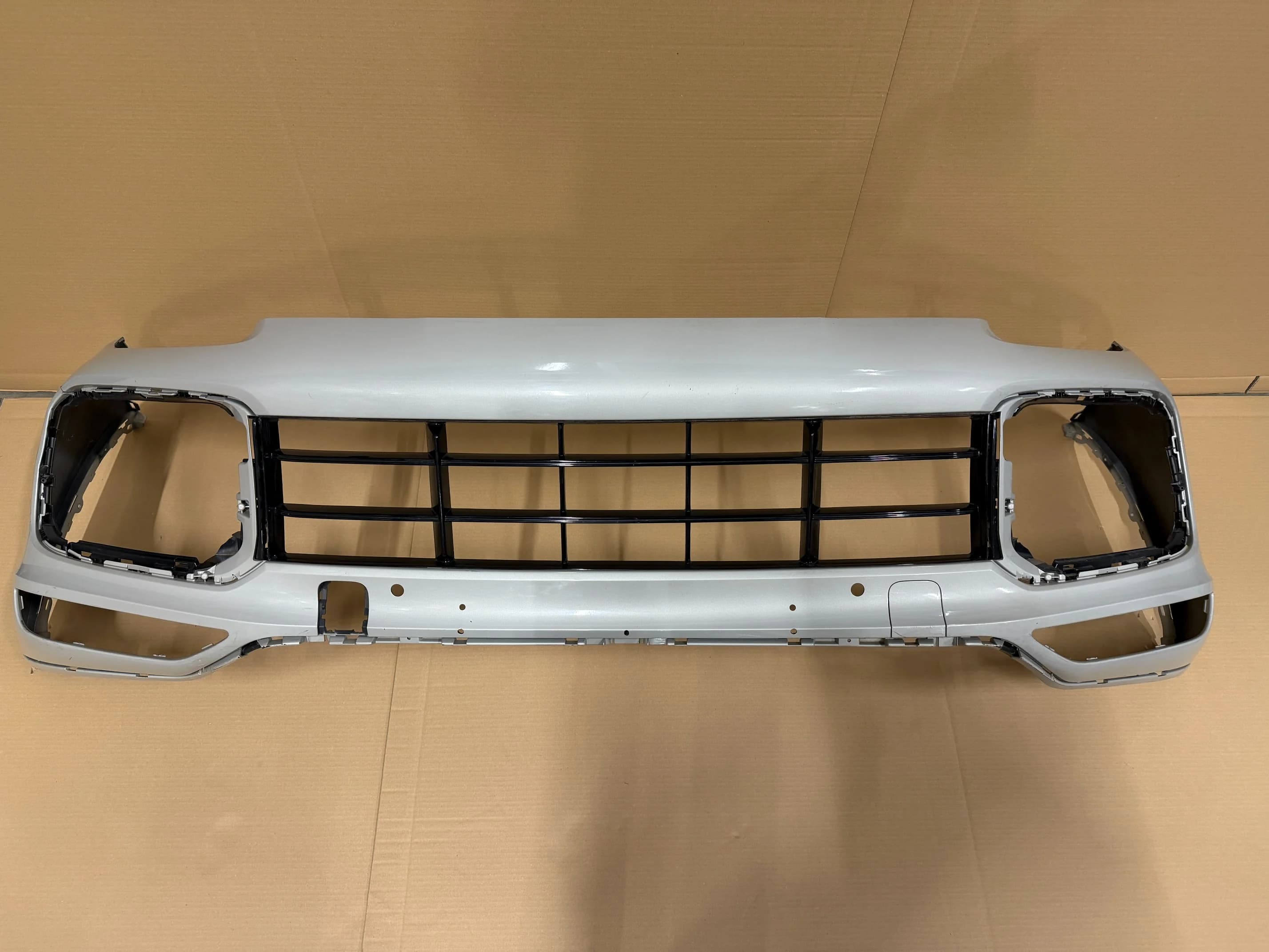 ZDERZAK PRZEDNI PRZÓD PORSCHE CAYENNE 9Y TURBO 2018- (9Y0807217H, 9Y0807221A)