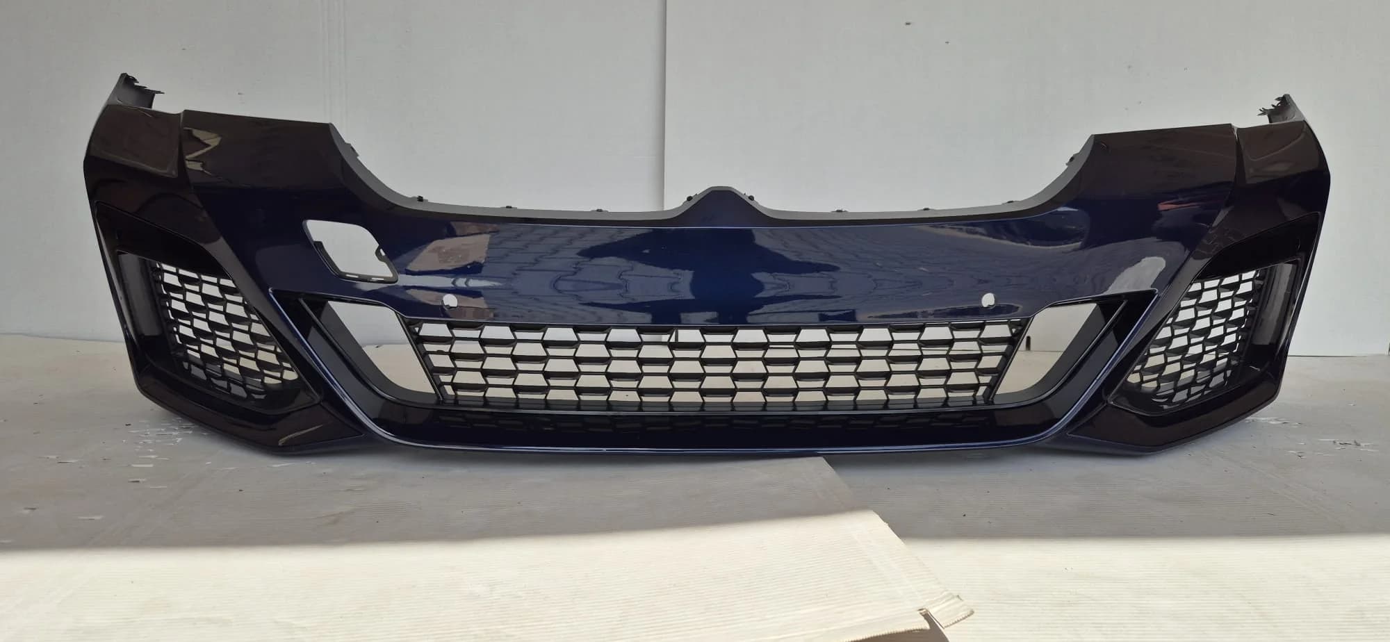 Zderzak przód BMW 5 G30/G31 LIFT 20r+ M-PAKIET NIEBIESKI 6PDC