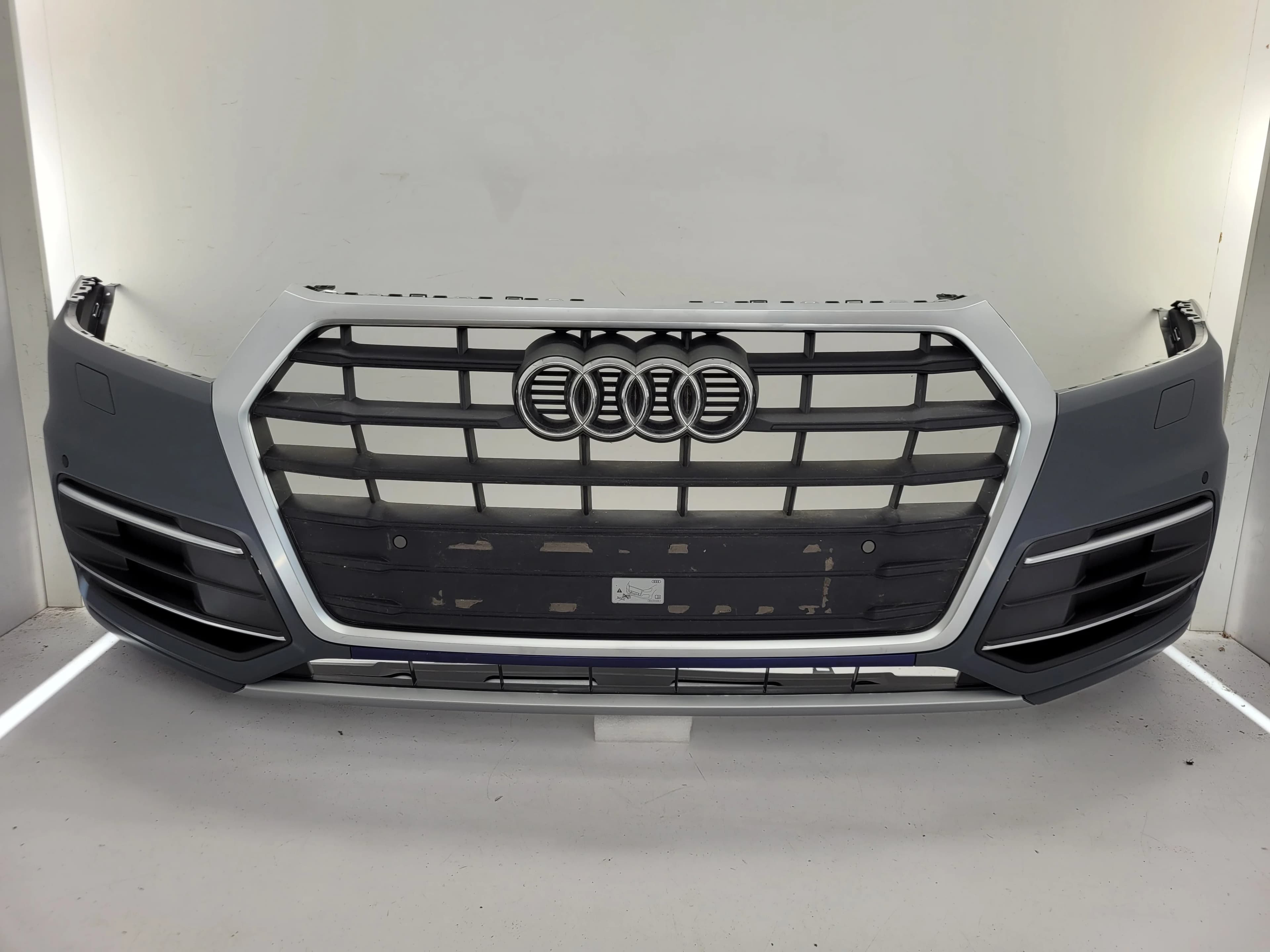 ZDERZAK PRZÓD AUDI Q5 80A 16-20 4xPDC SPR NEW